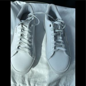 Women Puma’s size 9.5